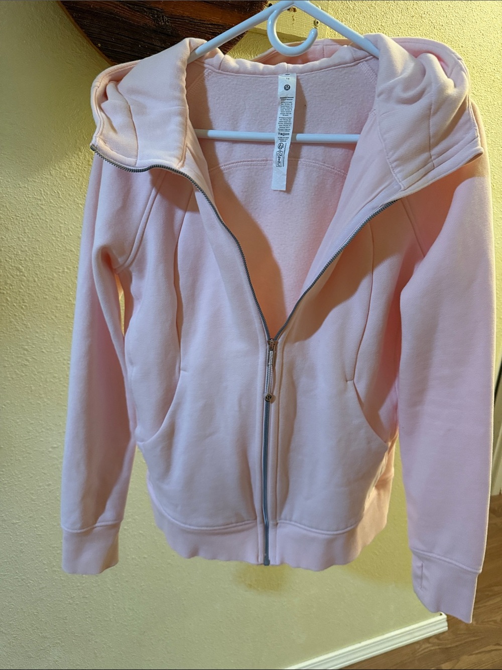 Lululemon Light Pink Women's Zip-Up Hoodie Jacket
